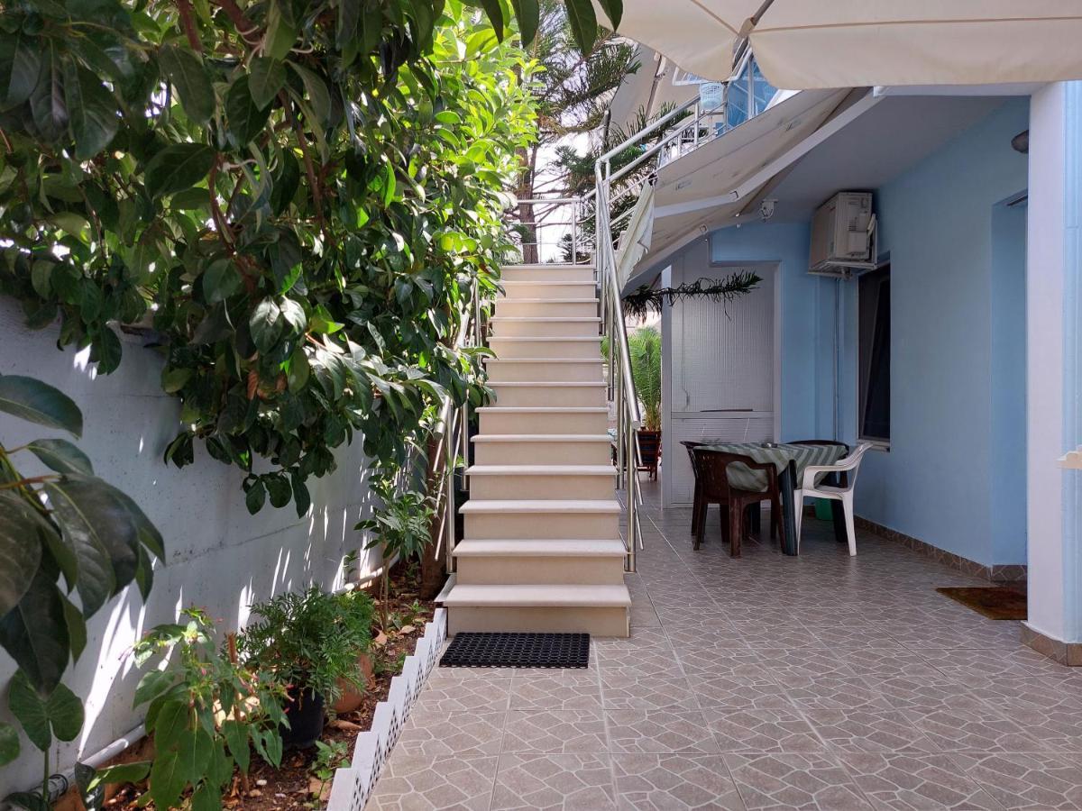 הימארה Garden Holiday Studios מראה חיצוני תמונה